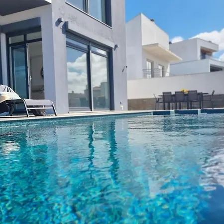 Oceanview Vila *